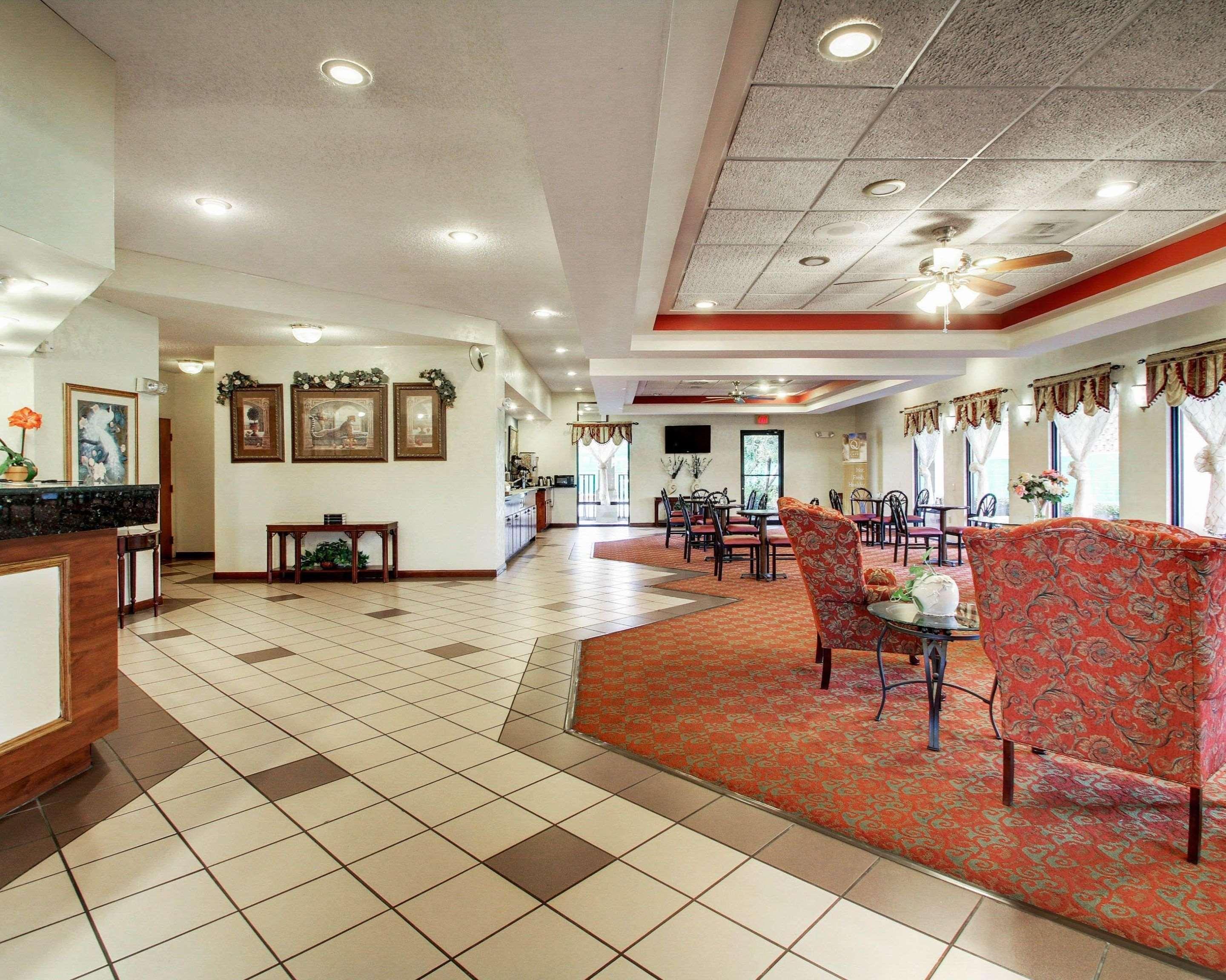 Quality Inn & Suites Clinton Luaran gambar