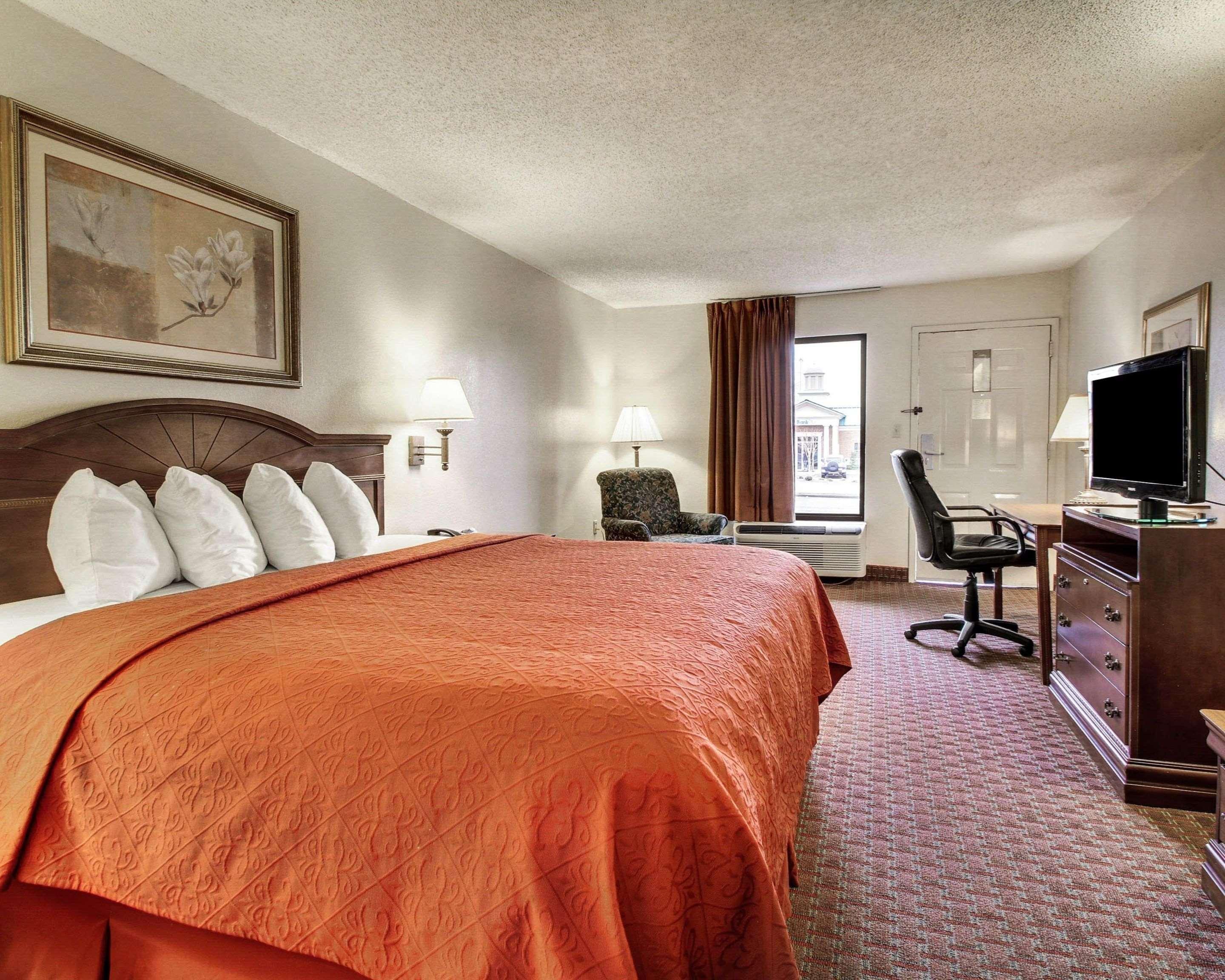 Quality Inn & Suites Clinton Luaran gambar