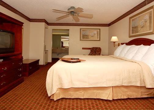 Quality Inn & Suites Clinton Bilik gambar
